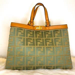 Meet your Posher, Betty